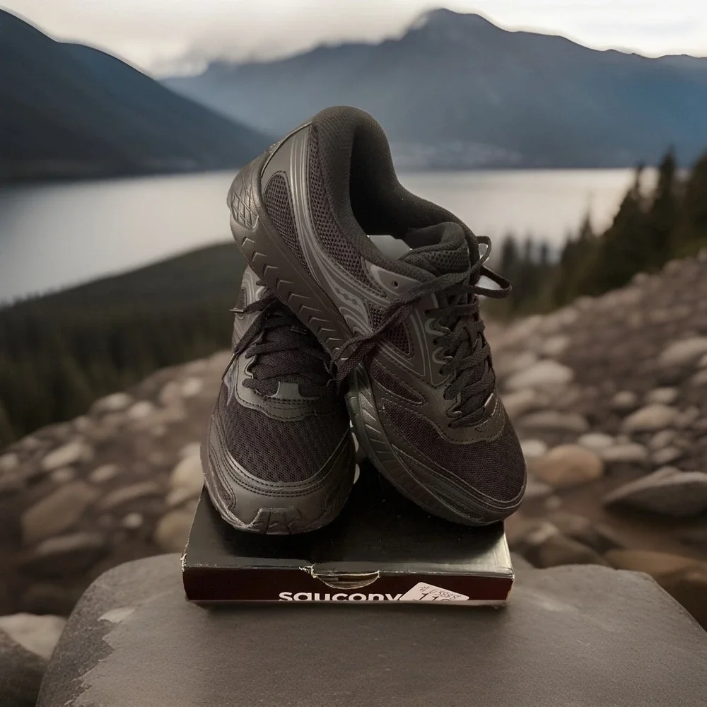NWT NWB Saucony Versafoam Cohesion 12 , Women's 8.5 Black Running, Work, Comfort